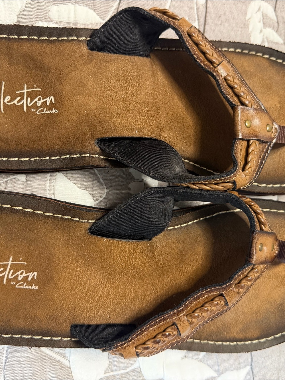 Clarks Women’s Tan Brown Braided Leather Thong Sandals with Black Lining